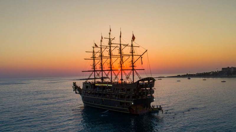 legend big kral sunset boat tour in okurcalar