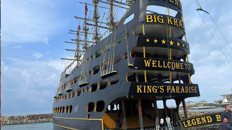 kings paradise boat okurcalar