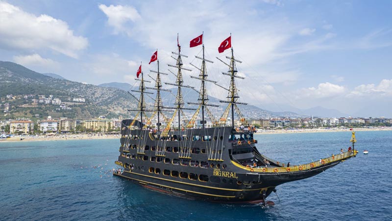 okurcalar legend big kral pirate boat