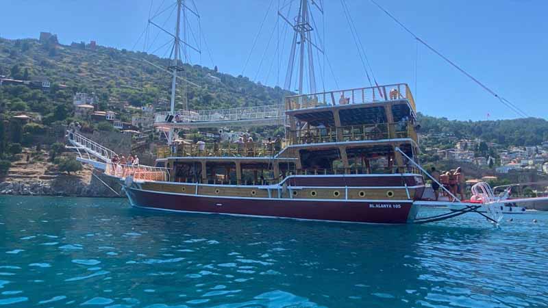 okurcalar relax boat tour