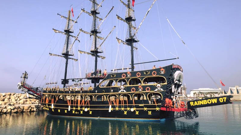 okurcalar pirate boat excursion
