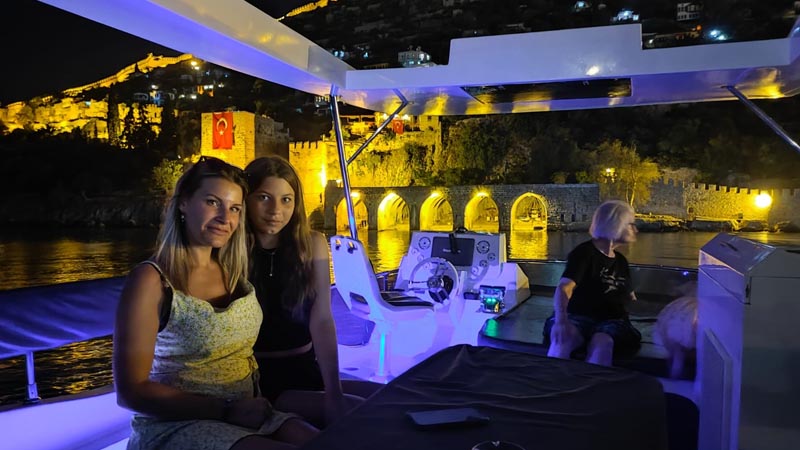 okurcalar private yacht charter