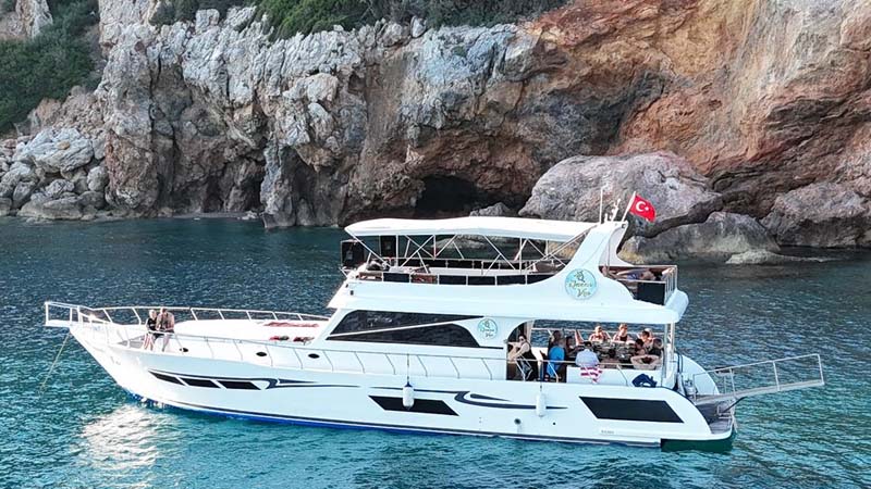 okurcalar private yacht rental for families