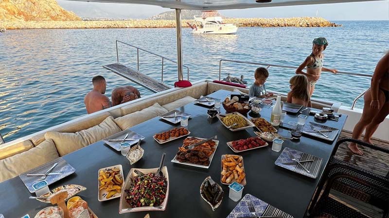 private yacht hire from okurcalar